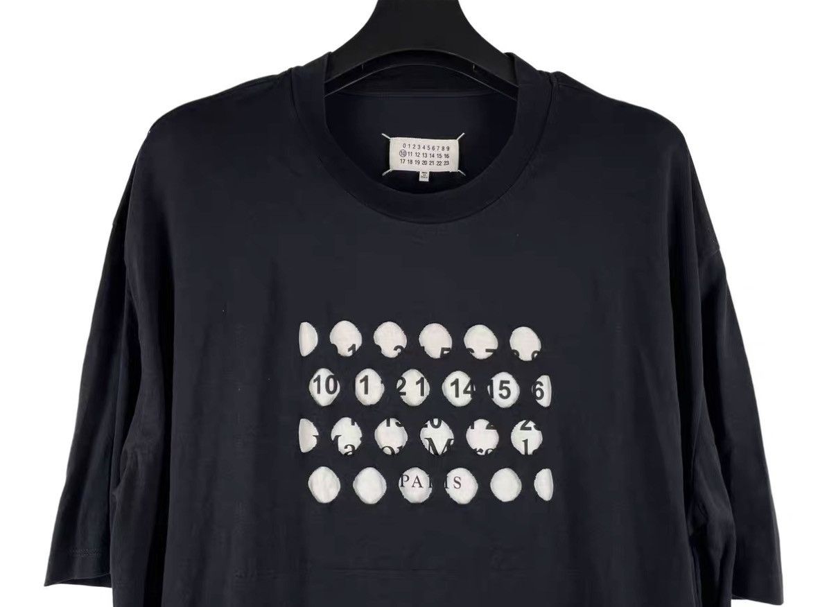 Maison Margiela Maison Margiela Cutout Print Short Sleeve J31 Size US M / EU 48-50 / 2 - 3 Thumbnail