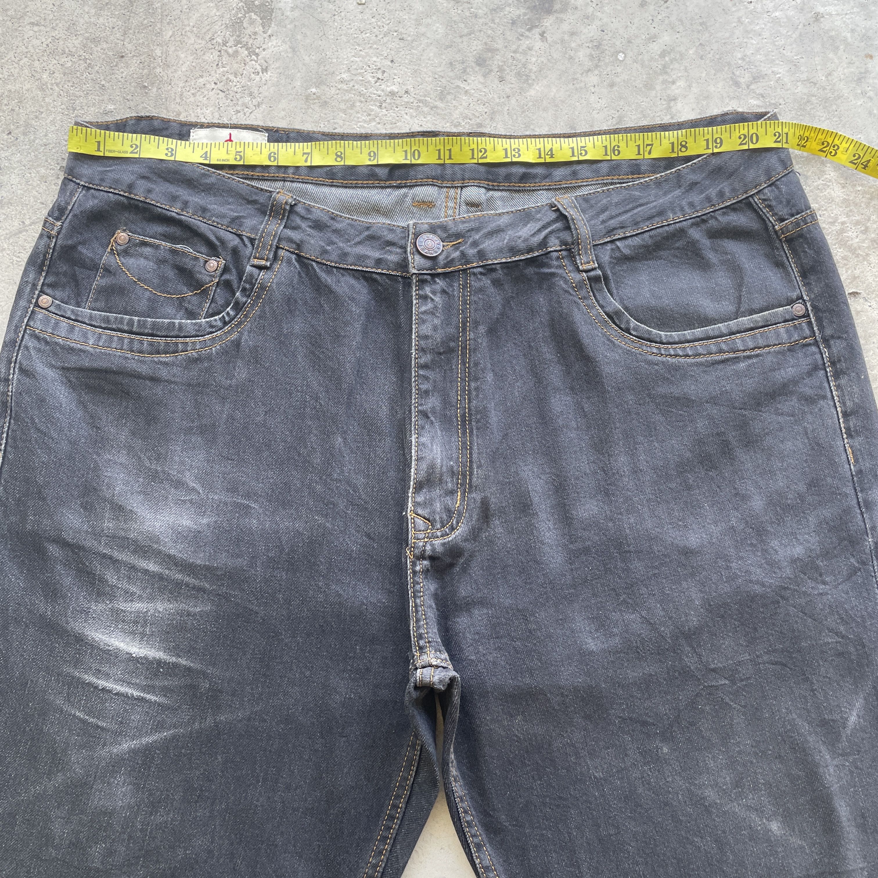 Japanese Brand VINTAGE JAPANESE JEANS BLACK FADED DENIM PANTS W42 Size US 42 / EU 58 - 5 Thumbnail