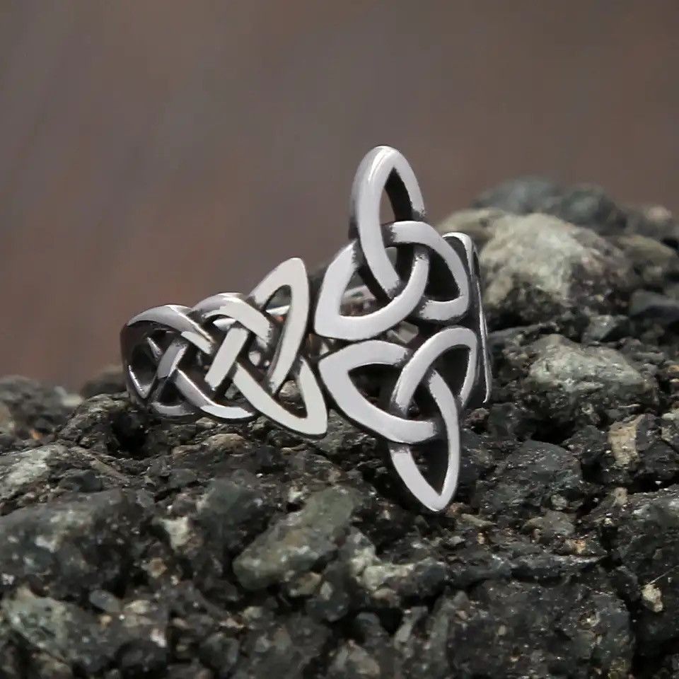 Jewelry × Vintage Simple Viking Celtics Knot Ring Size ONE SIZE - 1 Thumbnail