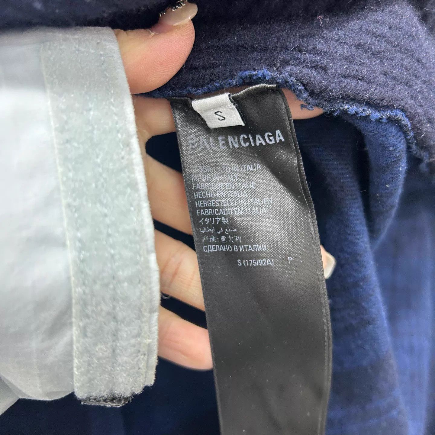 Balenciaga Balenciaga 99New Wheat Panelled V-Neck Knit Shirt S Size US S / EU 44-46 / 1 - 4 Thumbnail