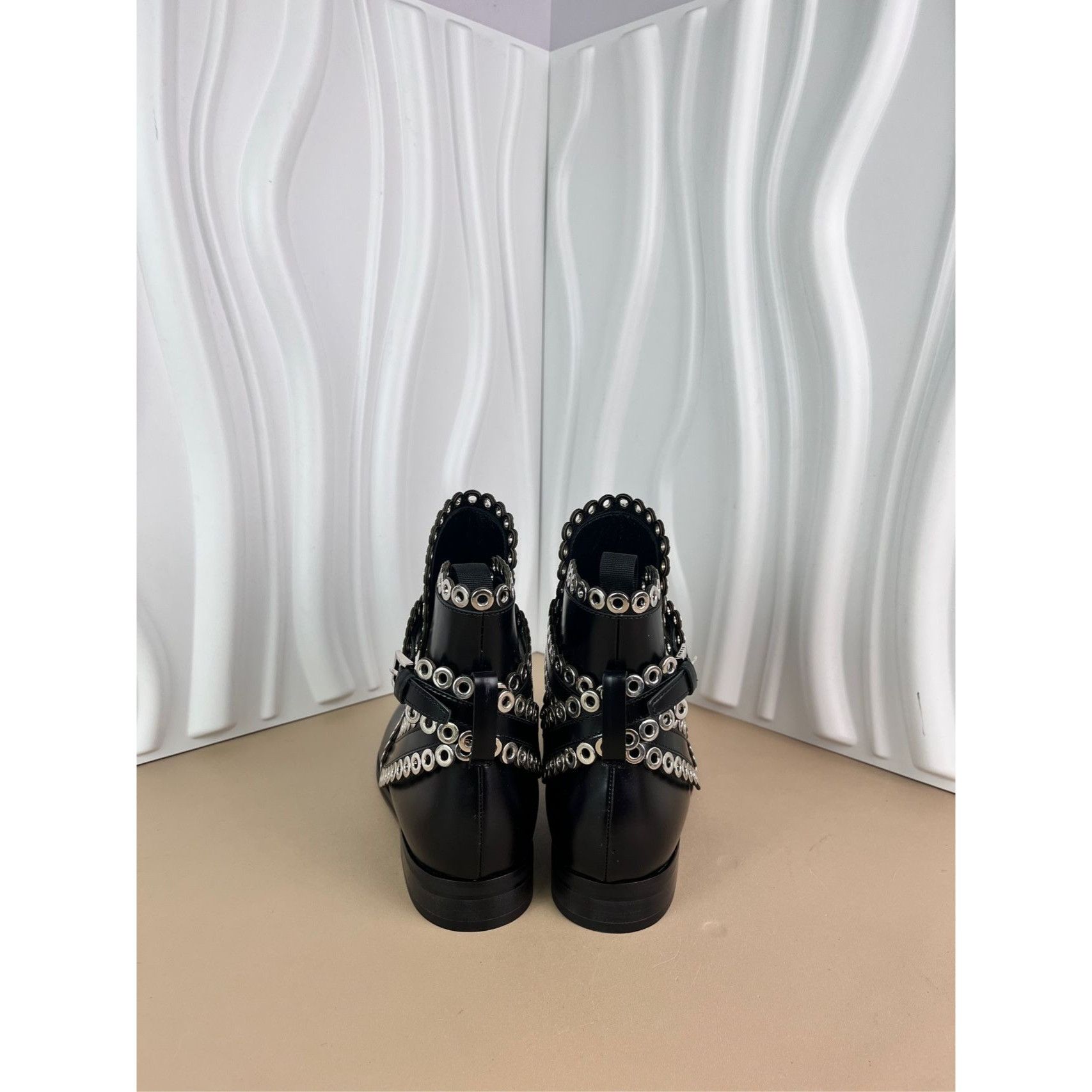 Alaia Alaia Paris Ladies High Top Black Leather Boots With Silver Size US 7 / IT 37 - 7 Thumbnail