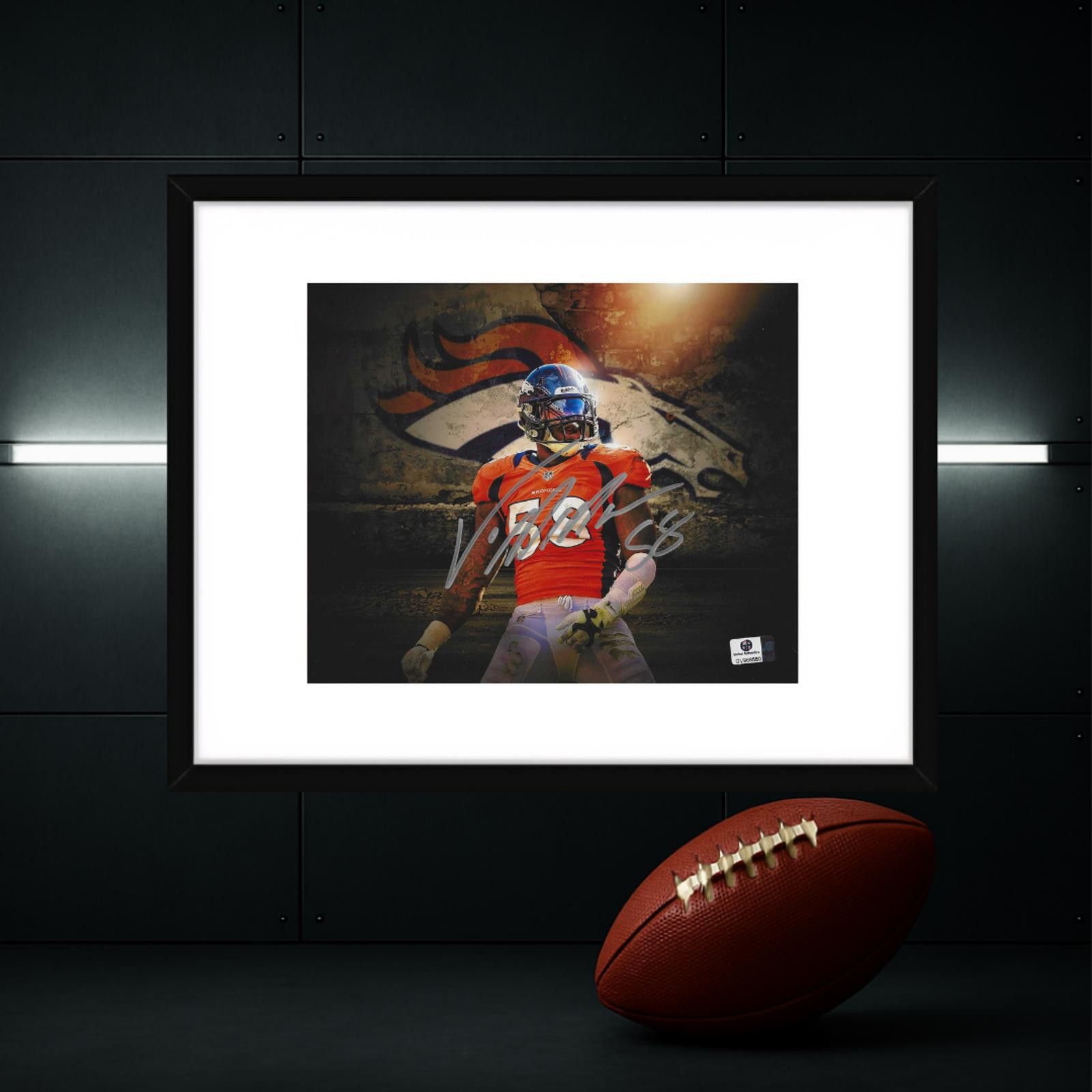 Other Von Miller Autographed 8x10 Photo coa Size ONE SIZE - 1 Thumbnail