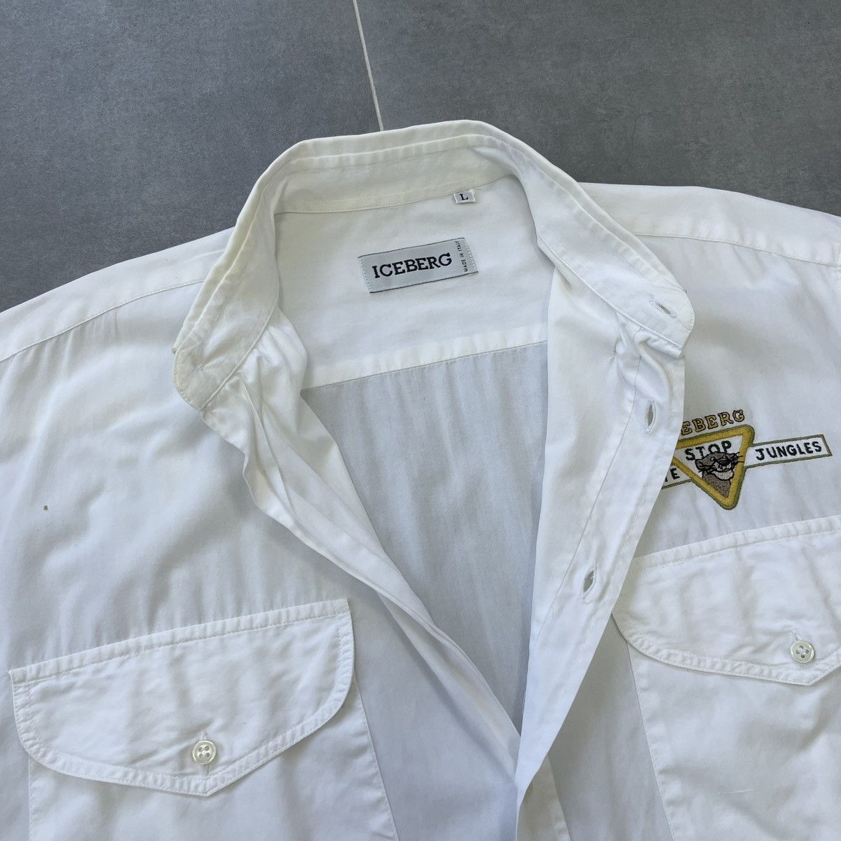 Iceberg × Vintage Vintage Iceberg Dysney Buton Shirt Size L Size US L / EU 52-54 / 3 - 13 Thumbnail