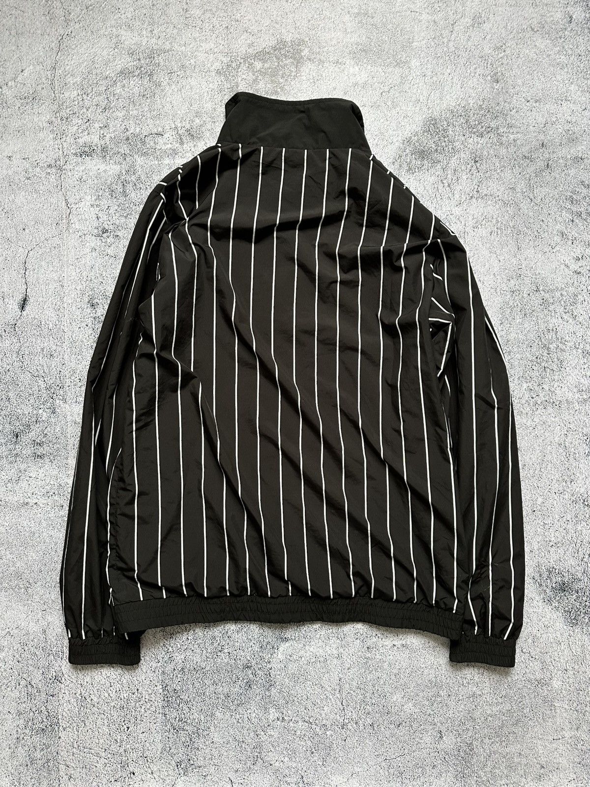 Karl Kani Vintage Karl Kani Zip Jacket Big Logo White Size US M / EU 48-50 / 2 - 12 Thumbnail