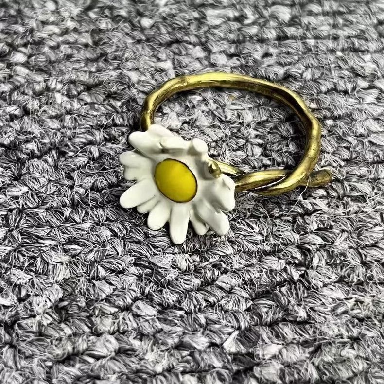 Louis Vuitton Louis Vuitton Daisy Flower Ring Set-2506 Size ONE SIZE - 6 Thumbnail