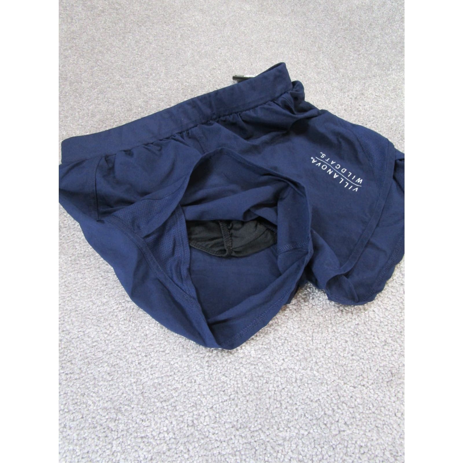 Under Armour Under Armour Shorts Womens XS Heatgear Navy Blue Villanova Wildcats NEW Size 26" / US 2 / IT 38 - 3 Thumbnail