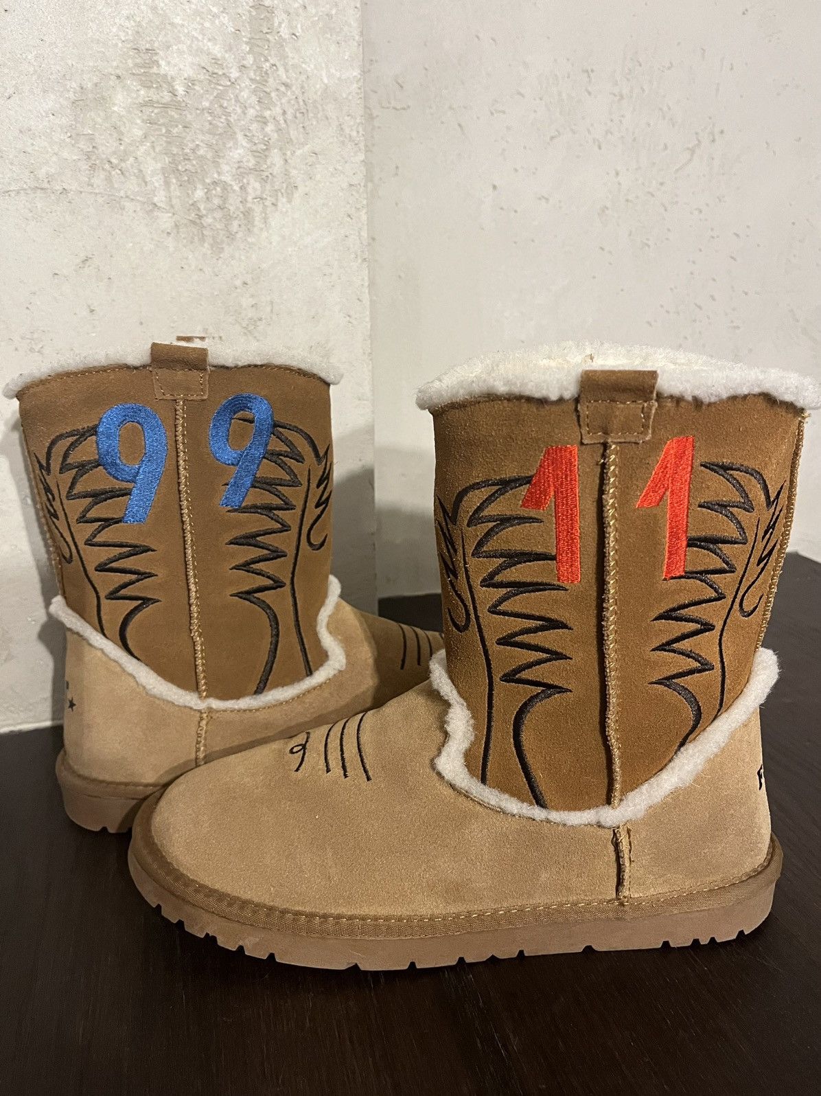 Ugg 1199 Bazo Cowboy Uggs Size US 11 / EU 44 - 1 Thumbnail