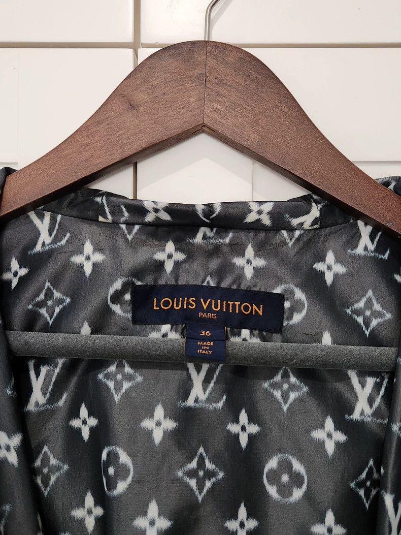 Louis Vuitton Louis Vuitton Navy logo hooded stormtrooper jacket 2503-Nex Size XS / US 0-2 / IT 36-38 - 4 Thumbnail