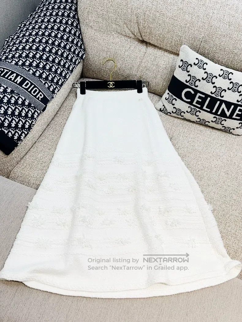Chanel Chanel 19P early spring white three-dimensional flower hal Size 42" / US 20 - 3 Thumbnail