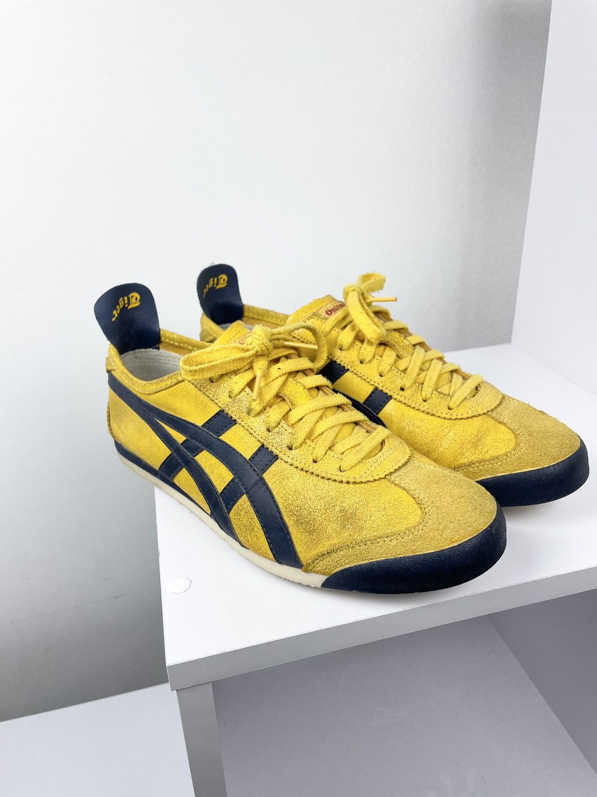 Onitsuka Tiger Vintage Asics Onitsuka Tiger Mexico 66 Yellow Flats Sneakers Size US 9 / EU 42 - 3 Thumbnail