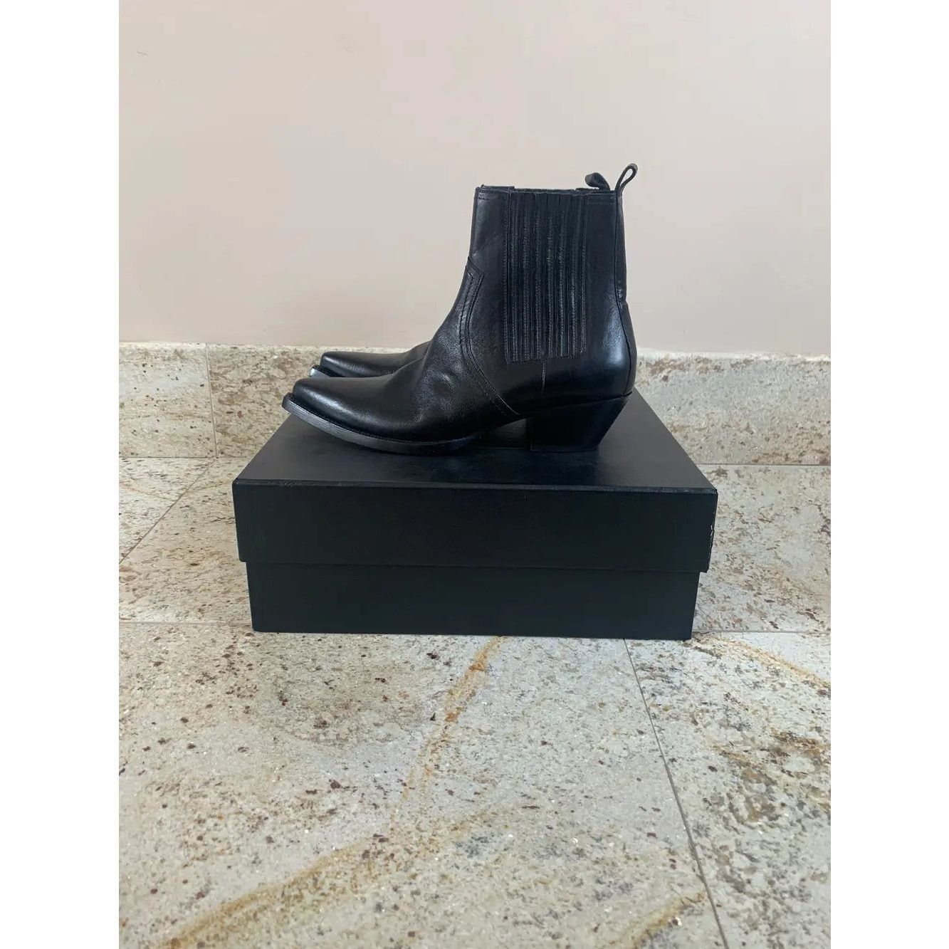 o1rshd1 Lukas 40 Boots in Black