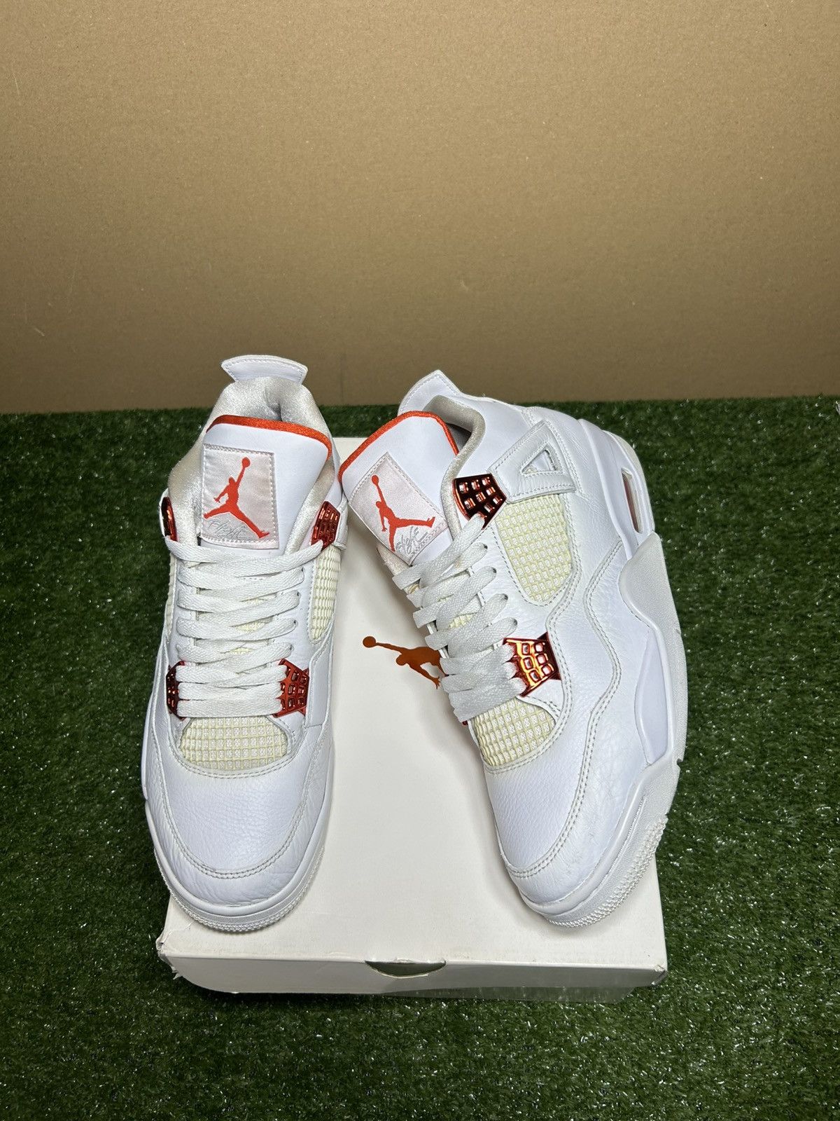 Jordan Brand Jordan 4 Orange metallic Size US 10 / EU 43 - 1 Thumbnail