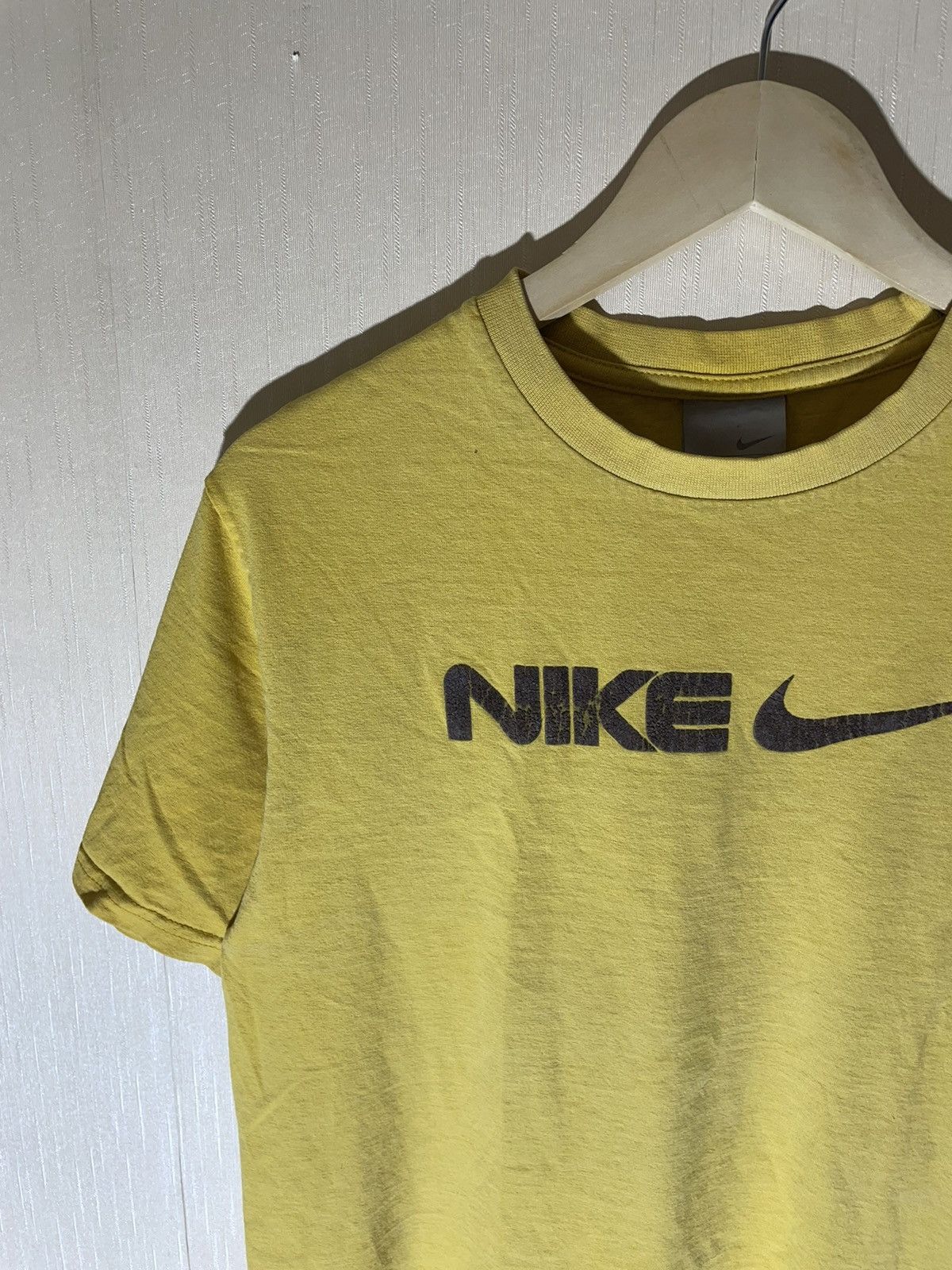 Nike × Vintage Nike vintage streetwear T shirt 90s Size US S / EU 44-46 / 1 - 3 Thumbnail