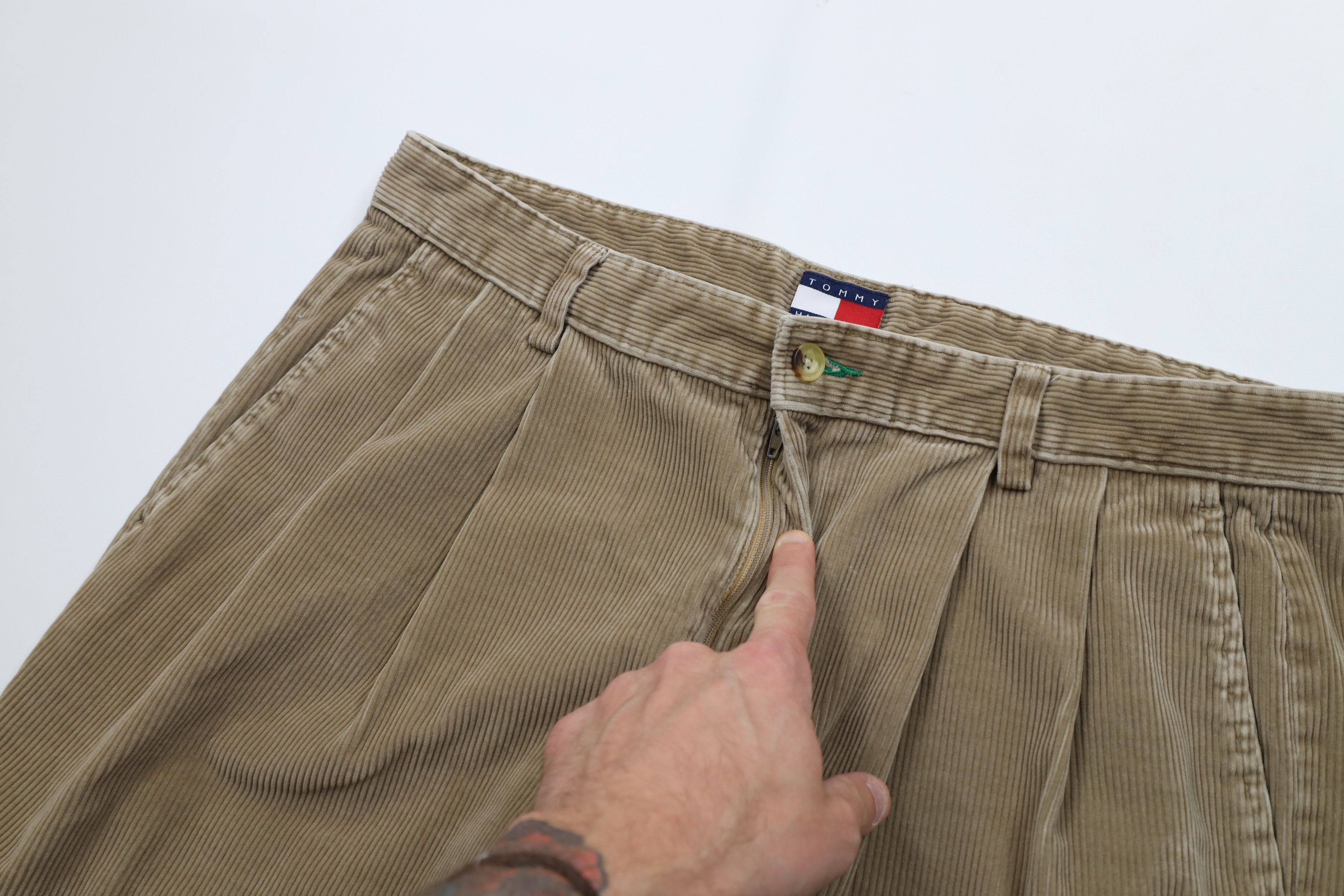 Tommy Hilfiger Vintage 90s Tommy Hilfiger Wide Leg Corduroy Chino Pants Size US 34 / EU 50 - 6 Thumbnail