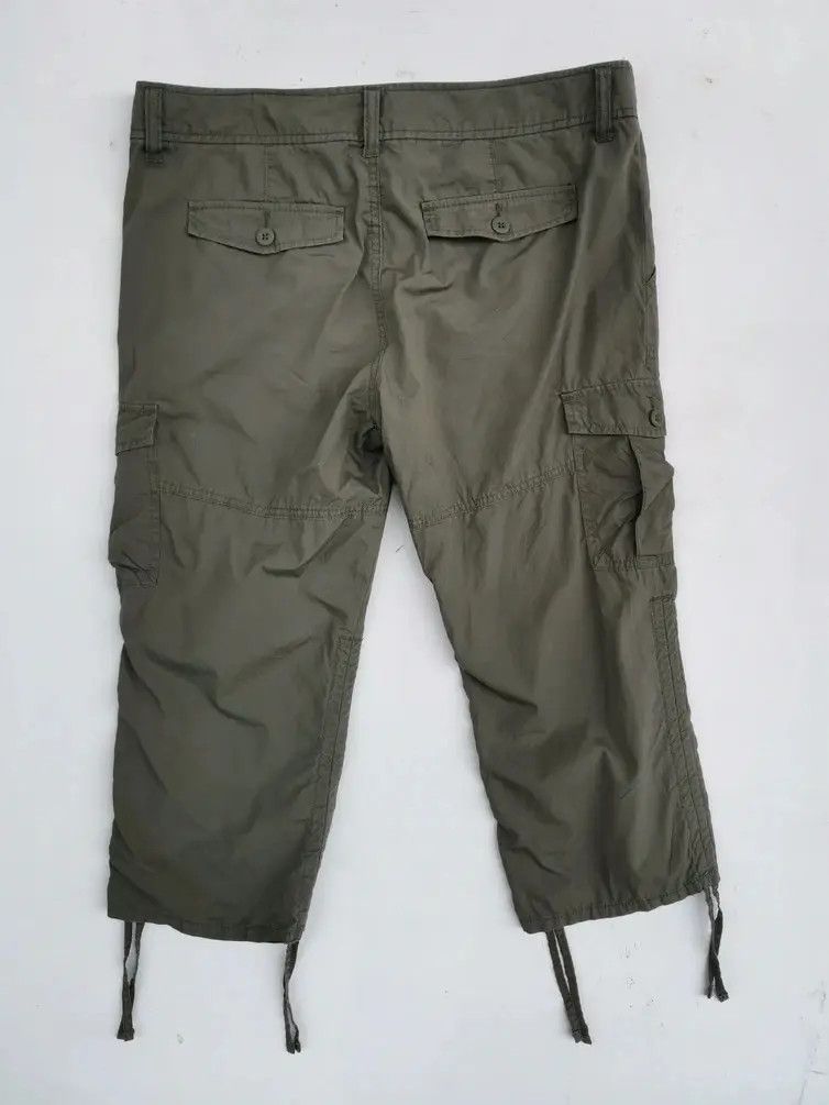 Japanese Brand × Uniqlo Rare!!! Uniqlo Tactical Cargo Multipocket Cropped Pants Size US 33 - 2 Thumbnail