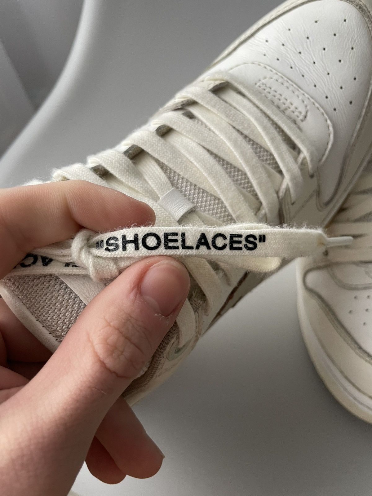 Off-White Out Of Office Beige/White men’s US 6,5 EU 39