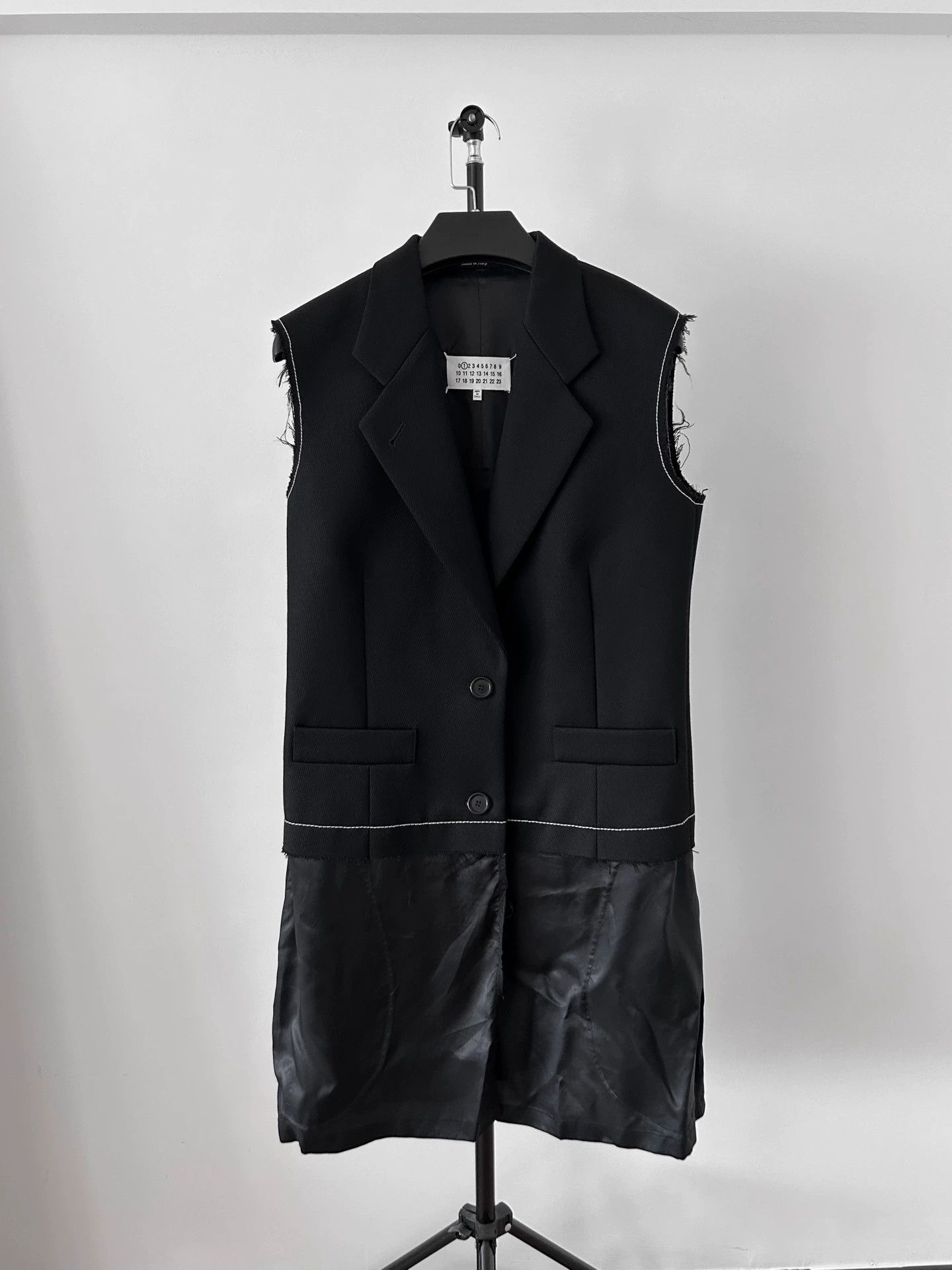 Maison Margiela Maison Margiela A/W17 Color-Blocked Waistcoat Black Size S / US 4 / IT 40 - 2 Thumbnail