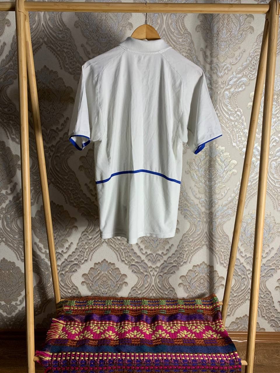 Nike Vintage Nike FC Leeds United England Soccer Jersey Retro 90s Size US S / EU 44-46 / 1 - 9 Thumbnail