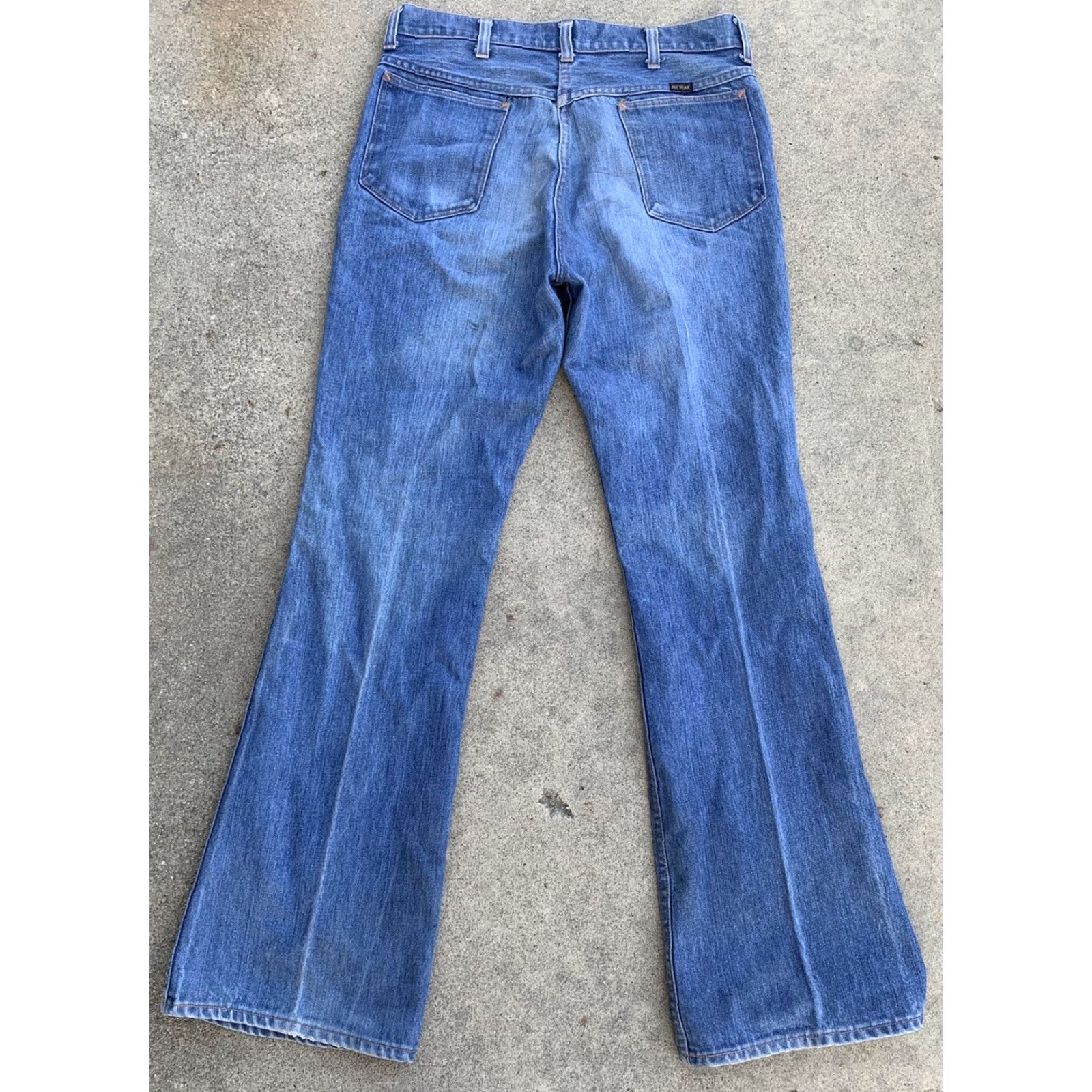 Bell VINTAGE Big Yank Jeans flare bell bottom bells 33.5 in waist 33.5 in inseam blue denim 1970s Womens Mens? Size US 32 / EU 48 - 4 Thumbnail