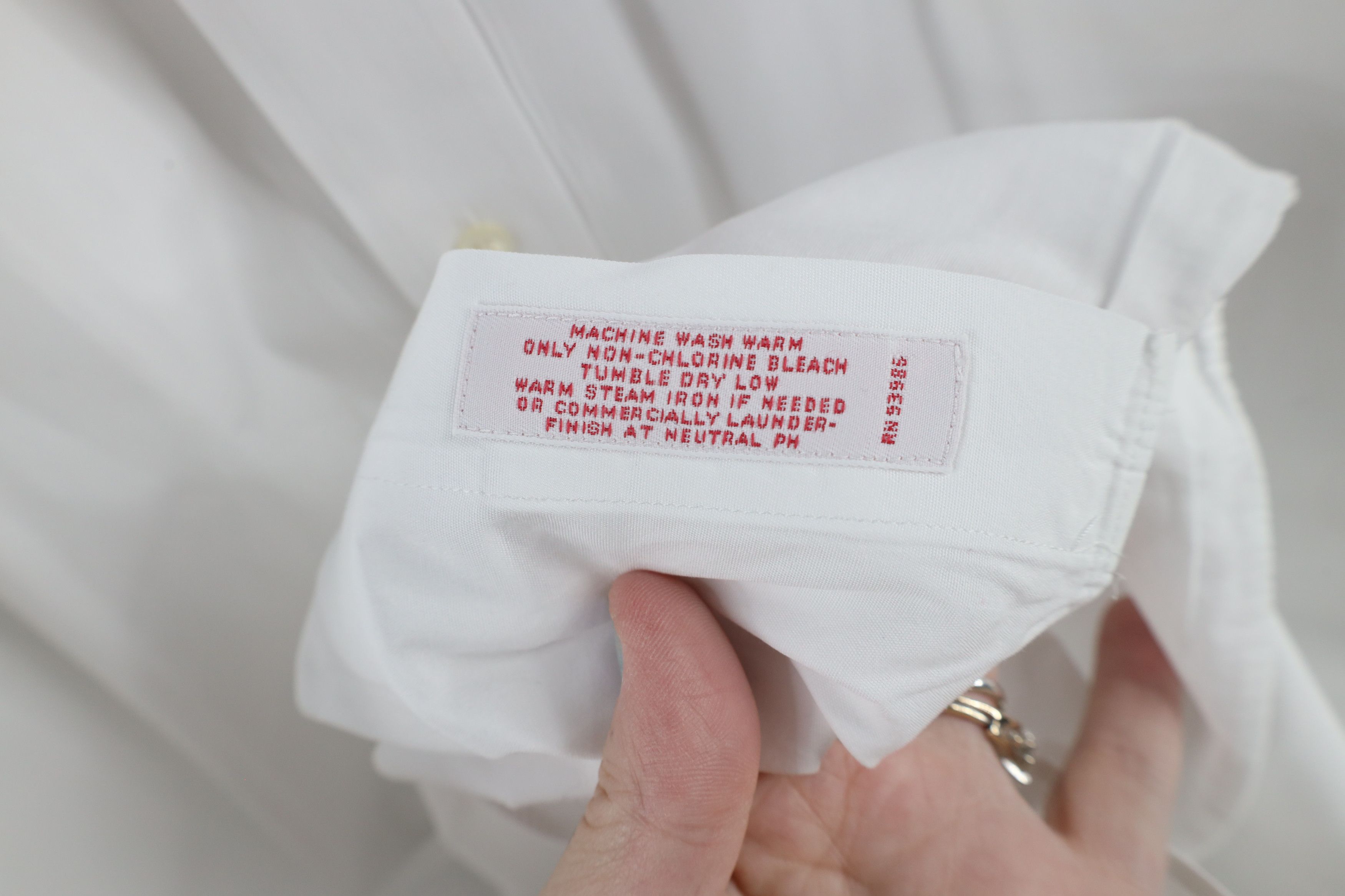 Brooks Brothers × Vintage Vintage 90s Brooks Brothers Fit Cotton Button Shirt White Size US L / EU 52-54 / 3 - 5 Thumbnail