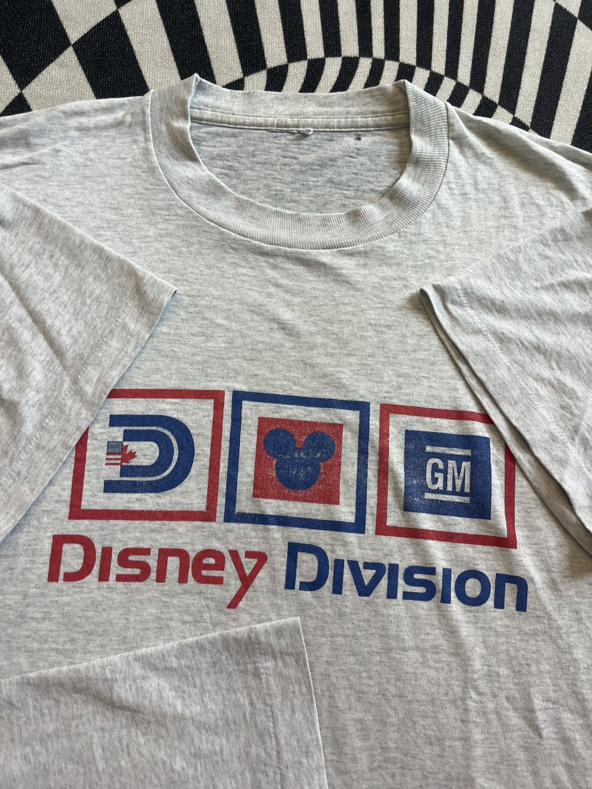 Disney Vtg 90s Disney Division Mickey Mouse GM General Tshirt Size US XL / EU 56 / 4 - 5 Thumbnail