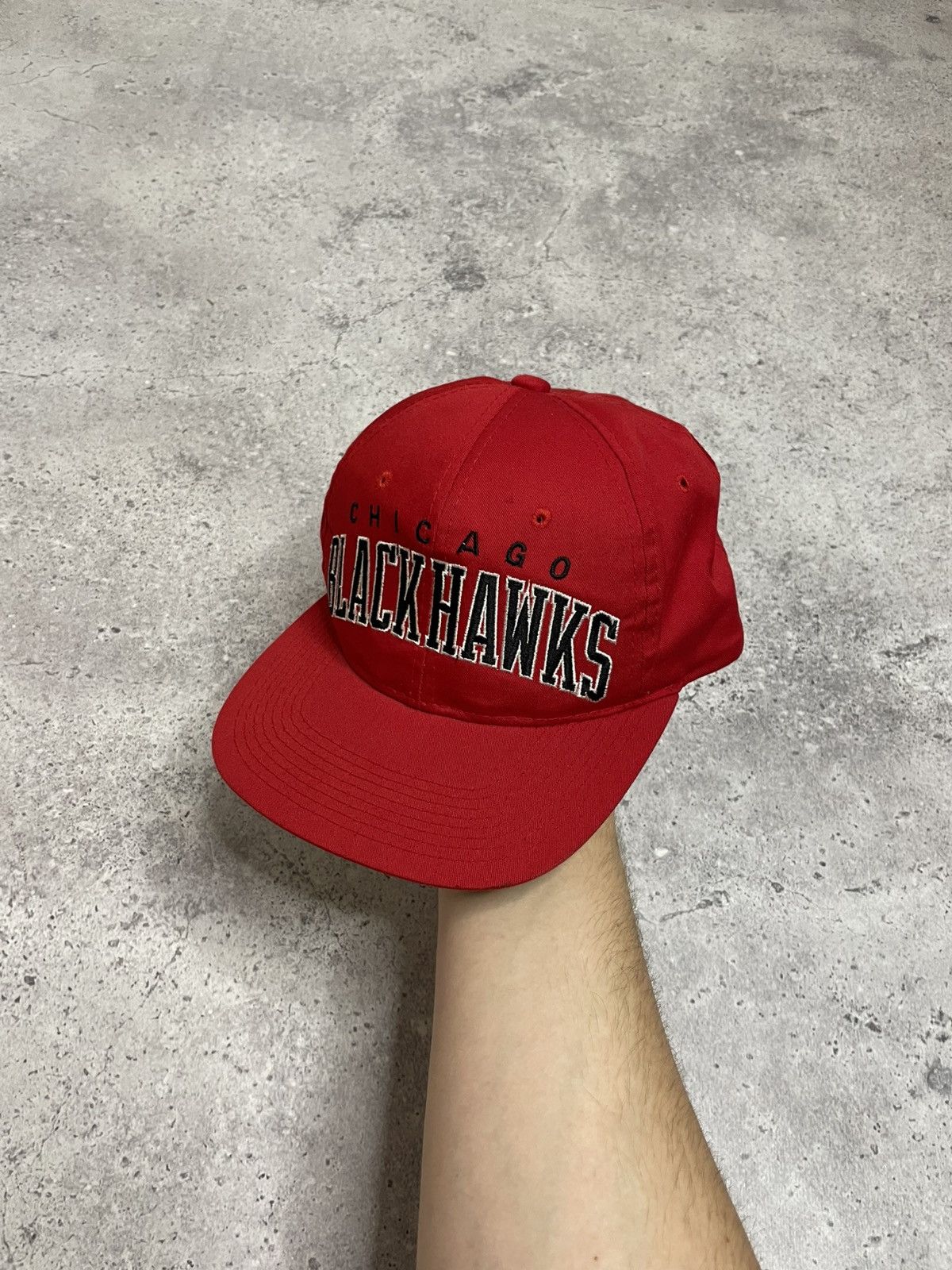 Starter VTG Chicago Blackhawks Starter Arched Snapback Hat Cap Red Size ONE SIZE - 1 Thumbnail