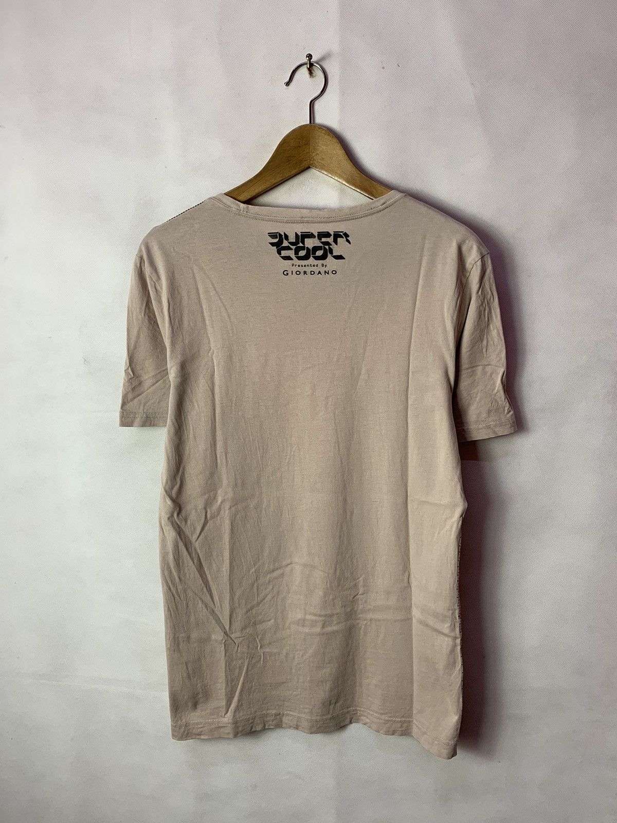 Giordano 🔥Giordano Super Cool Artist Potrait Tee Big Print Size US M / EU 48-50 / 2 - 4 Thumbnail