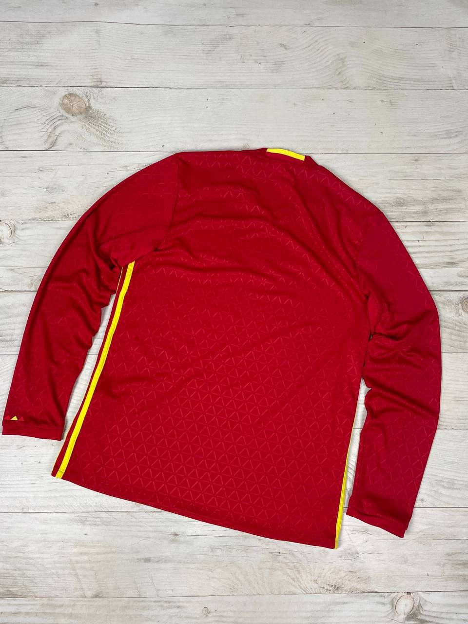 Adidas Adidas Spain 2016 2017 Home Shirt Long Sleeve Jersey Size US M / EU 48-50 / 2 - 10 Thumbnail