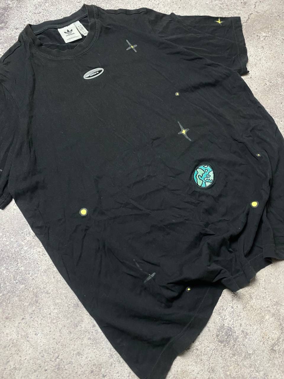 Adidas × Japanese Brand Adidas Space Stars Print Reflective Centre Logo T-Shirt Size US L / EU 52-54 / 3 - 3 Thumbnail