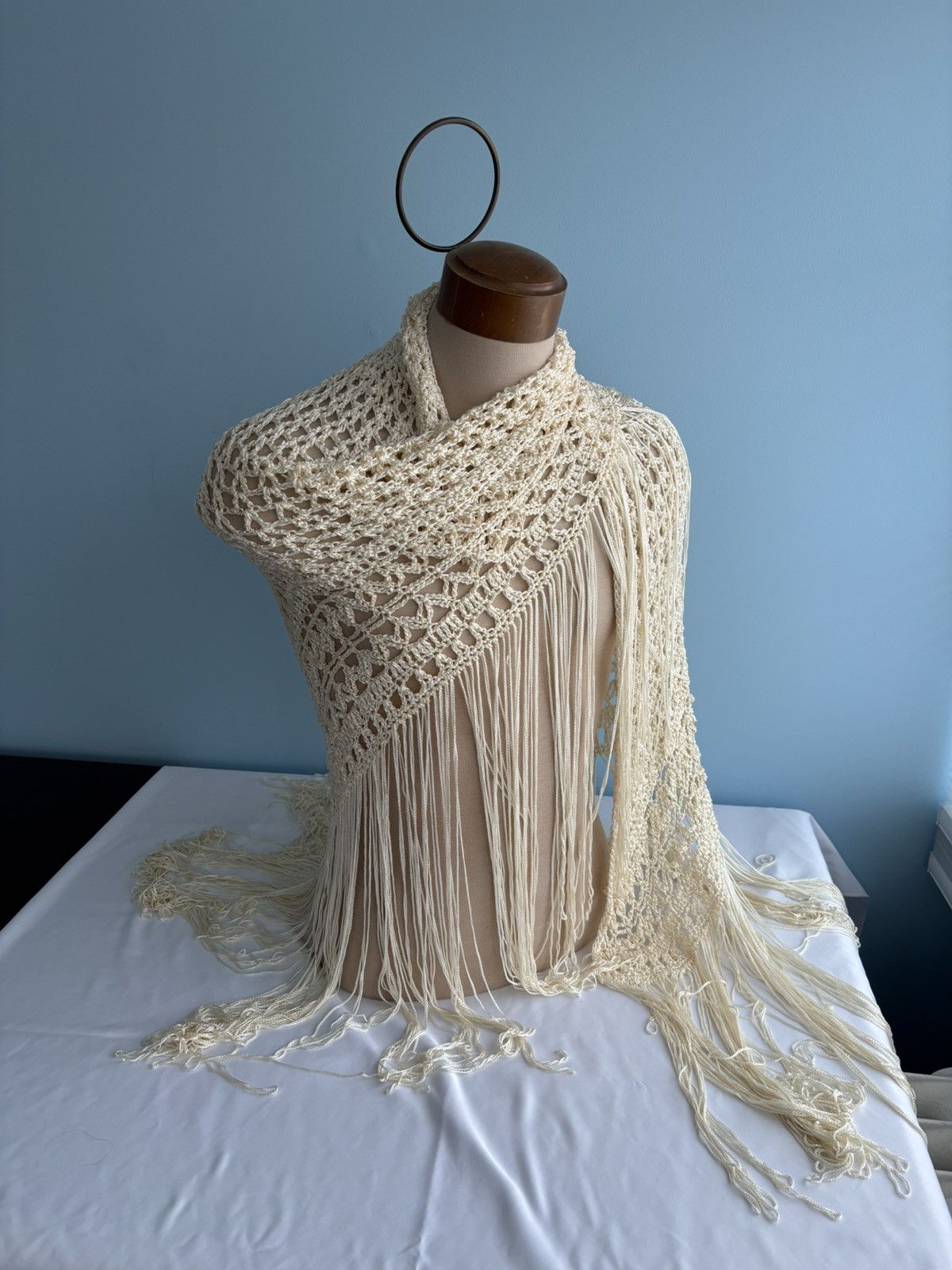 Vintage Vintage Knit Scarf 1970s Loose Triangle Fringe Made in Italy Size ONE SIZE - 3 Thumbnail