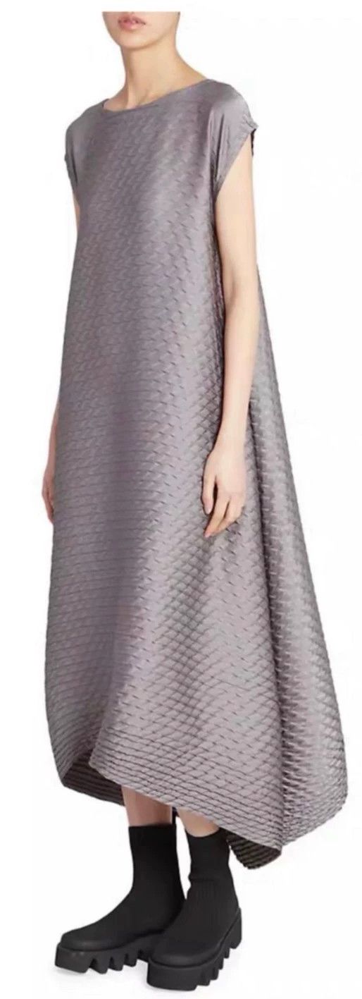Issey Miyake Issey Miyake size:one size Grey main line large fish-scale Size XS / US 0-2 / IT 36-38 - 3 Thumbnail