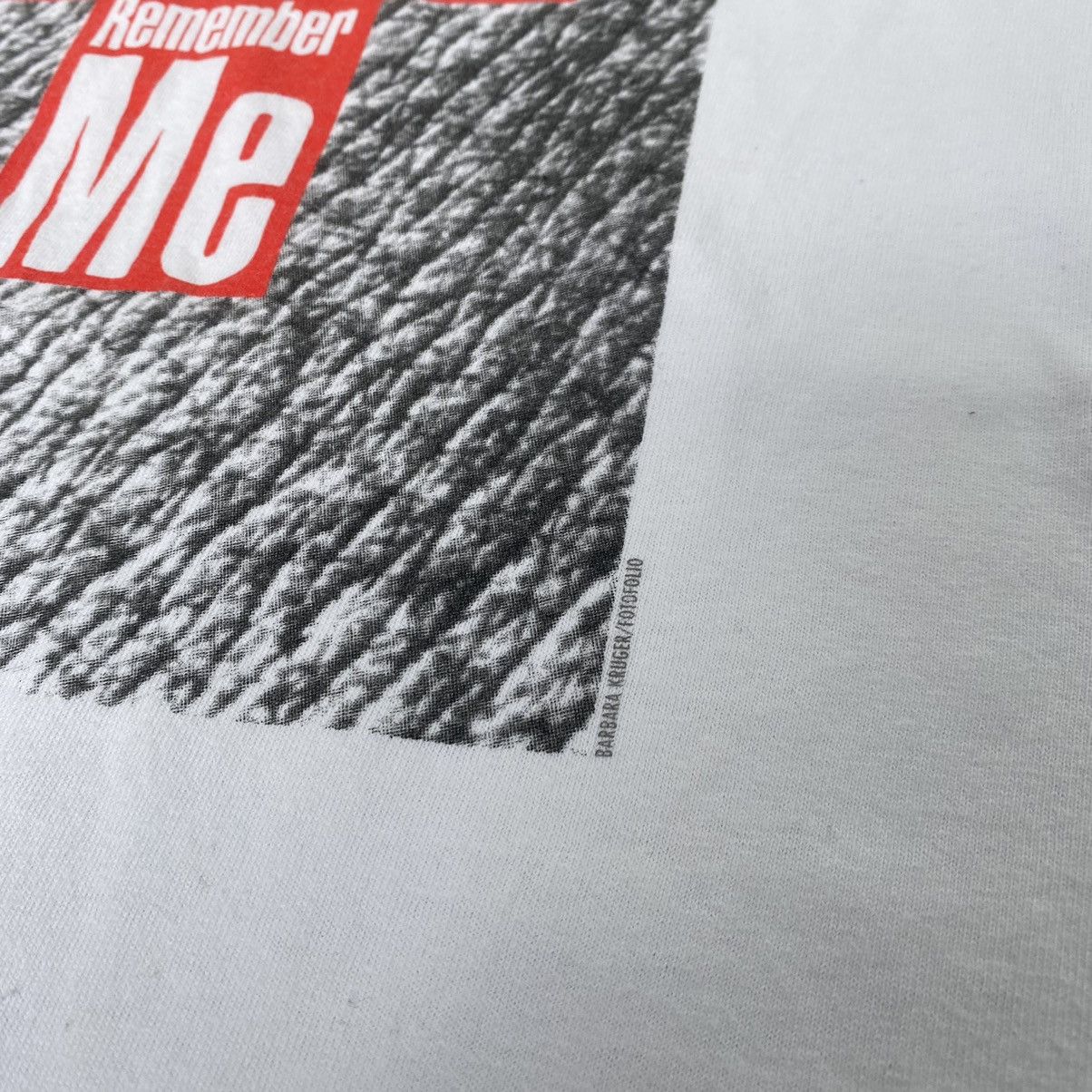 Vintage Vintage Barbara Kruger Remember Me T shirt Size US S / EU 44-46 / 1 - 2 Thumbnail