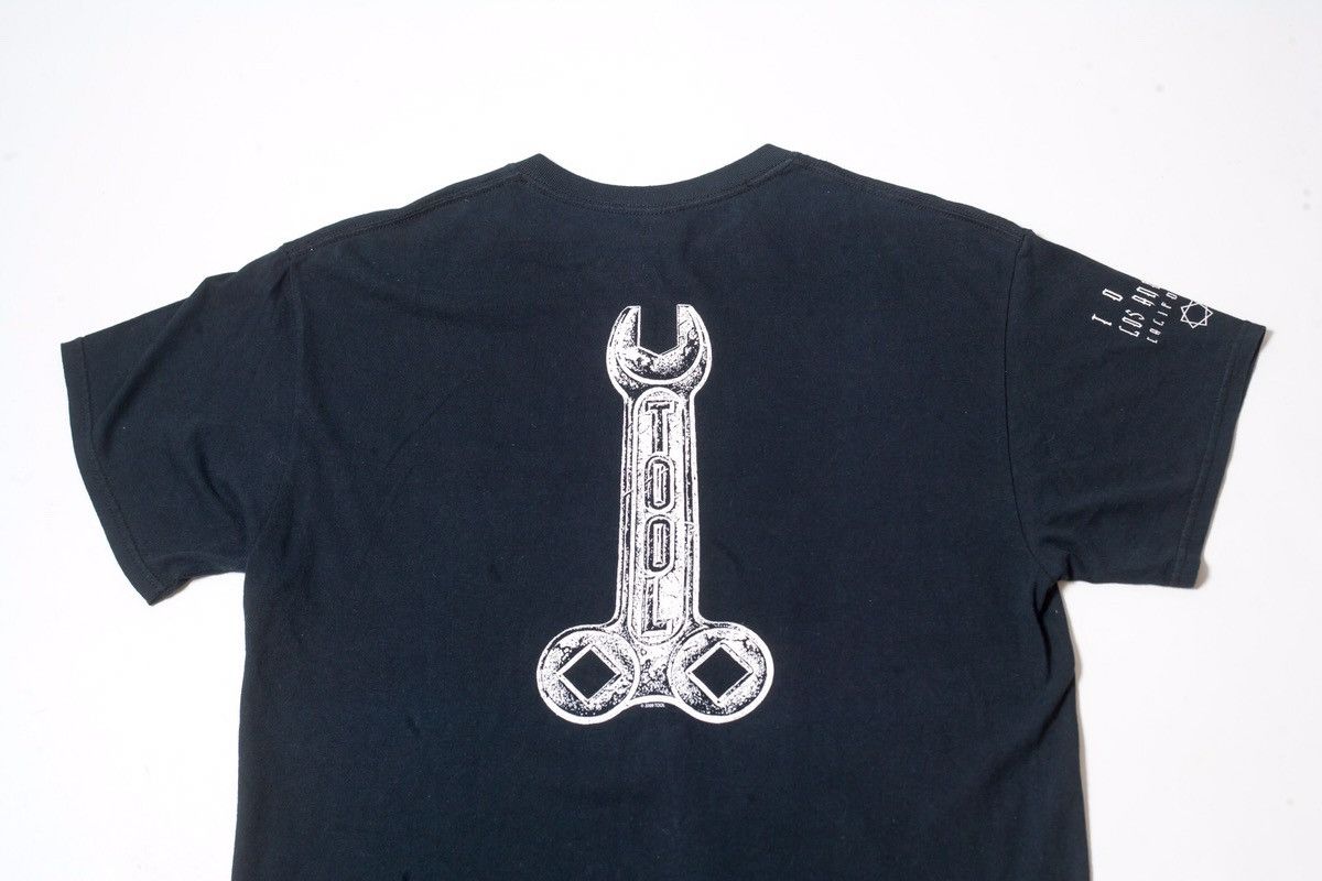 Other Tool band shirt Size US L / EU 52-54 / 3 - 8 Thumbnail
