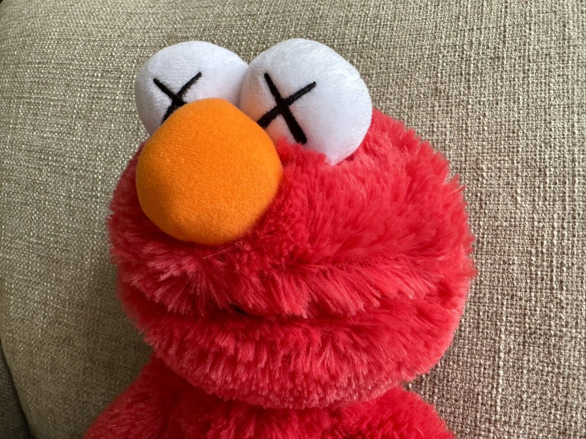 Kaws × Uniqlo FAST SHIP Sesame Street Elmo Red Plush Toy Doll Red Figure Size ONE SIZE - 3 Thumbnail