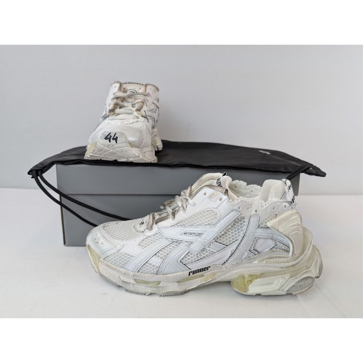 Balenciaga o1rshd1 Monocolor Runners in White Size US 11 / EU 44 - 19 Thumbnail