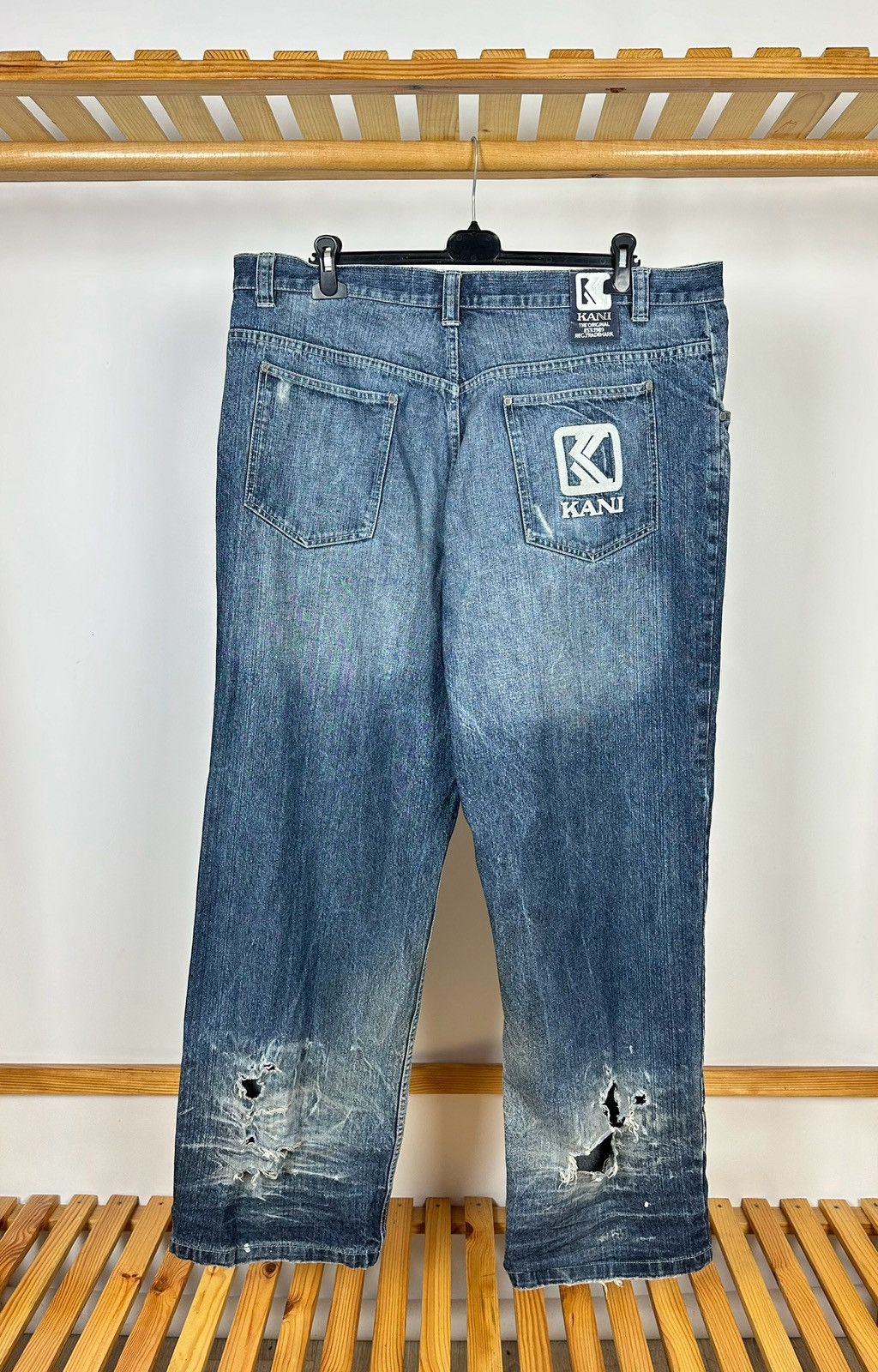 Karl Kani Vintage KARL KANI Distressed Baggy Denim Pants Big Logo Size US 40 / EU 56 - 1 Thumbnail