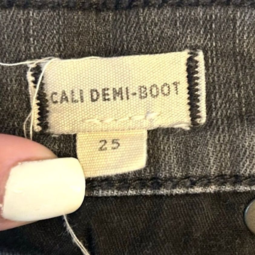 Madewell Madewell Jeans Black Denim Mid Rise Cali Demi Boot Cropped Raw Hems 25 Womens Jeans Slim Stretch 5-Pocket Design Denim Straight Bootcut N/A Size 42" / US 20 - 5 Thumbnail