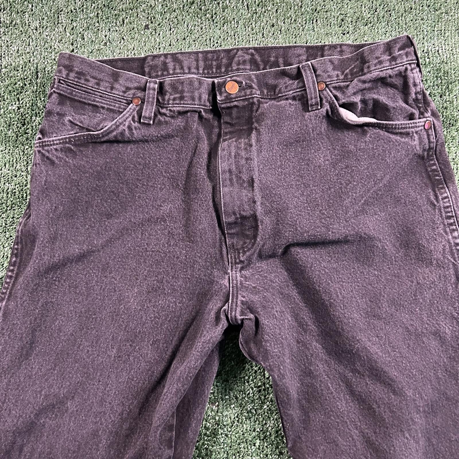 Wrangler Wrangler Men's Vintage Black Denim Jeans. 38x32 Size US 38 / EU 54 - 2 Thumbnail