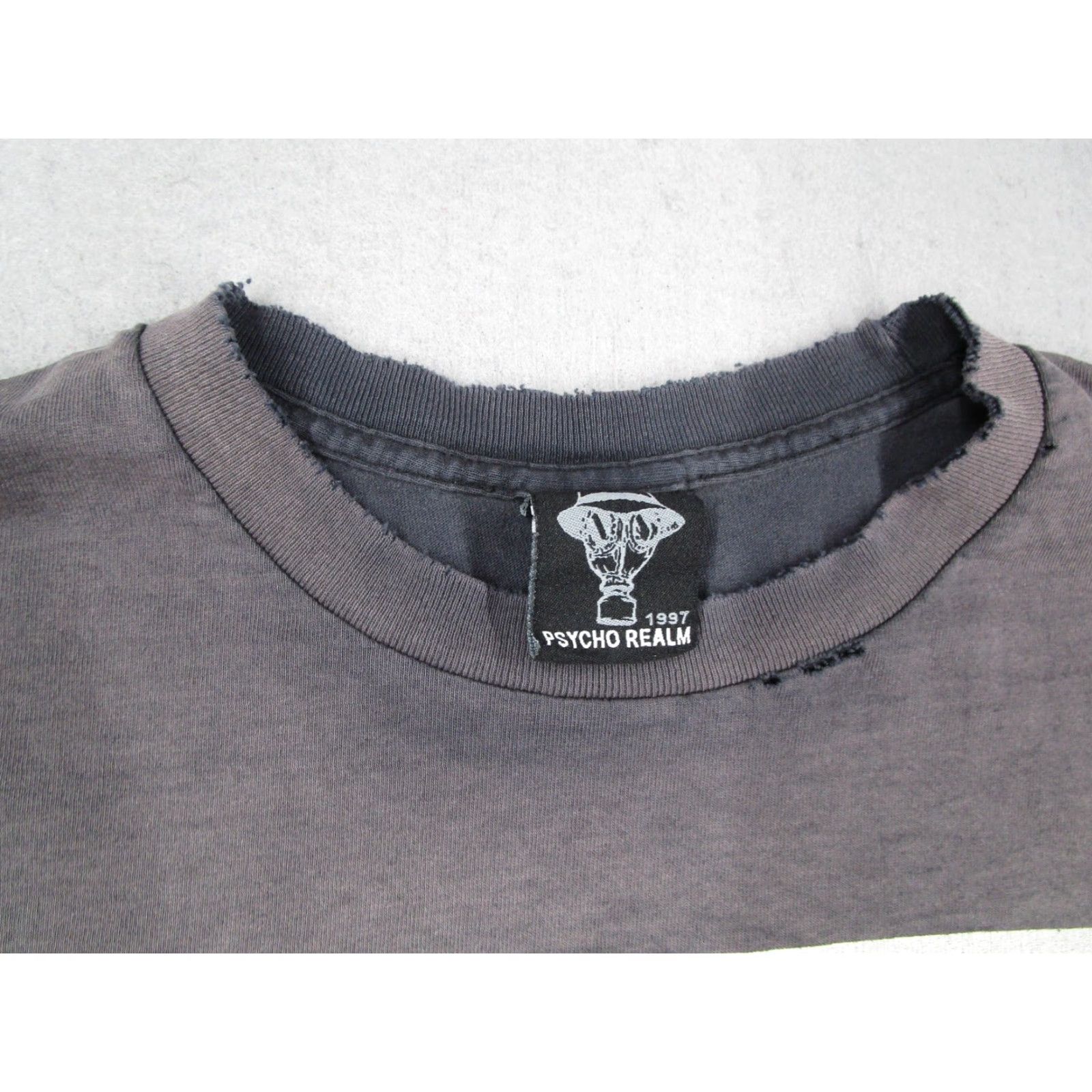 Vintage VINTAGE Psycho Realm Shirt Black Large Graphic Tee "Stone Garden" Music Mens Size US L / EU 52-54 / 3 - 2 Thumbnail