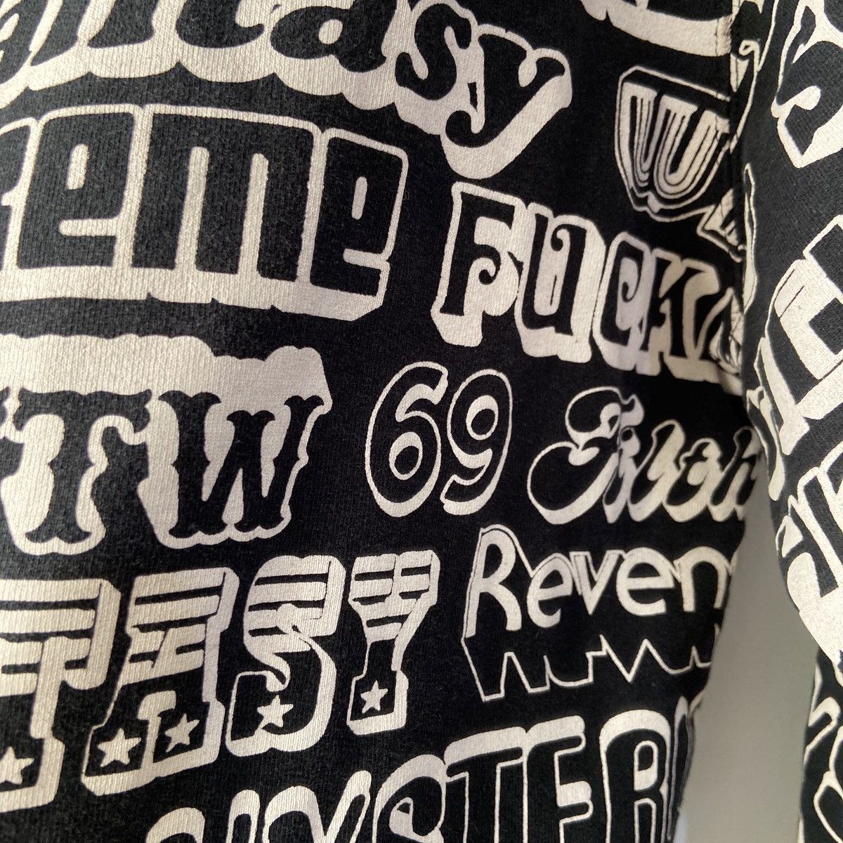 Hysteric Glamour × Supreme SUPREME x HYSTERIC GLAMOUR TEXT HOODIE Size US L / EU 52-54 / 3 - 12 Thumbnail