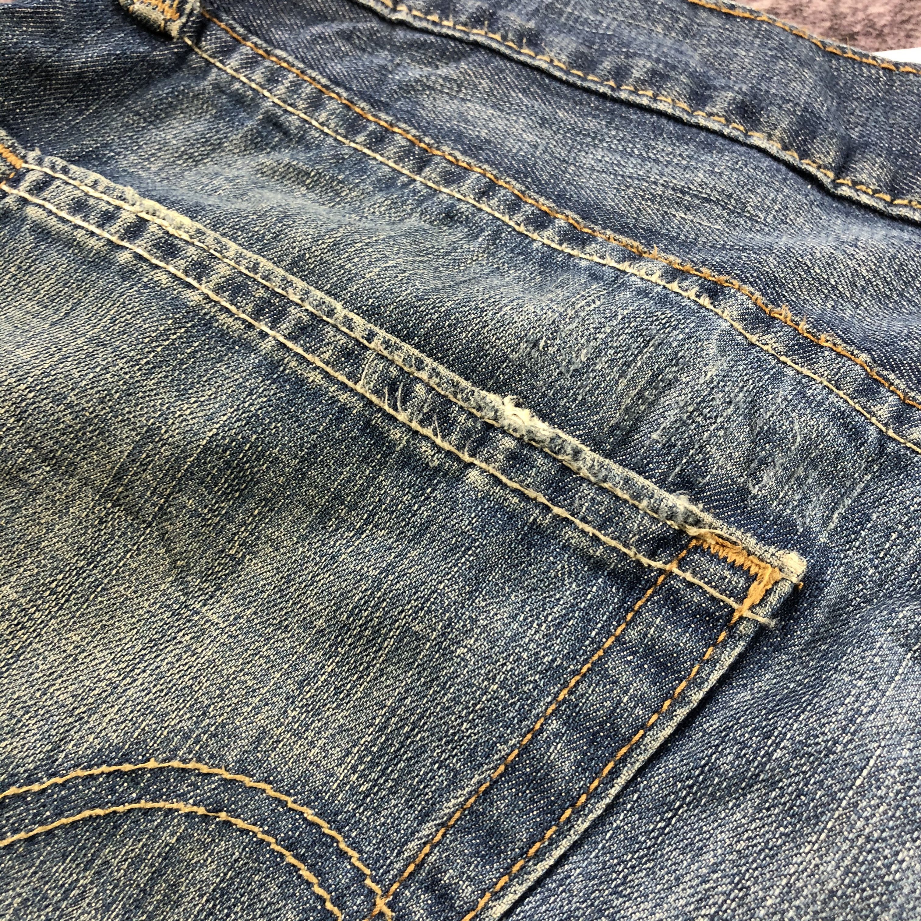 Levi's × Vintage Vintage Blue Wash Levis 505 Jeans-JM3153 Size US 37 - 6 Thumbnail