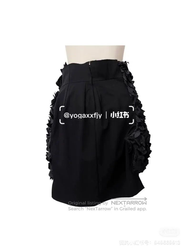 Comme des Garcons Comme Des Garcons size S Black Rose Decorated Skirt Size 22" - 5 Thumbnail