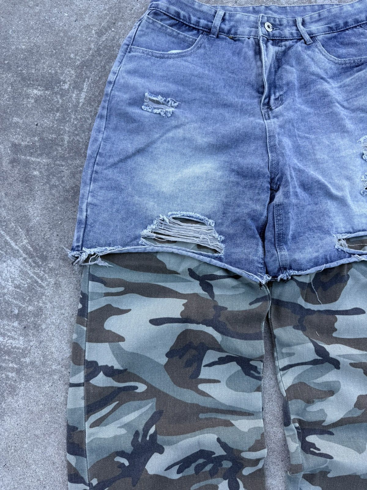 Vintage Vintage Y2K avantgarde streetwear affliction wide jeans Size US 30 / EU 46 - 7 Thumbnail