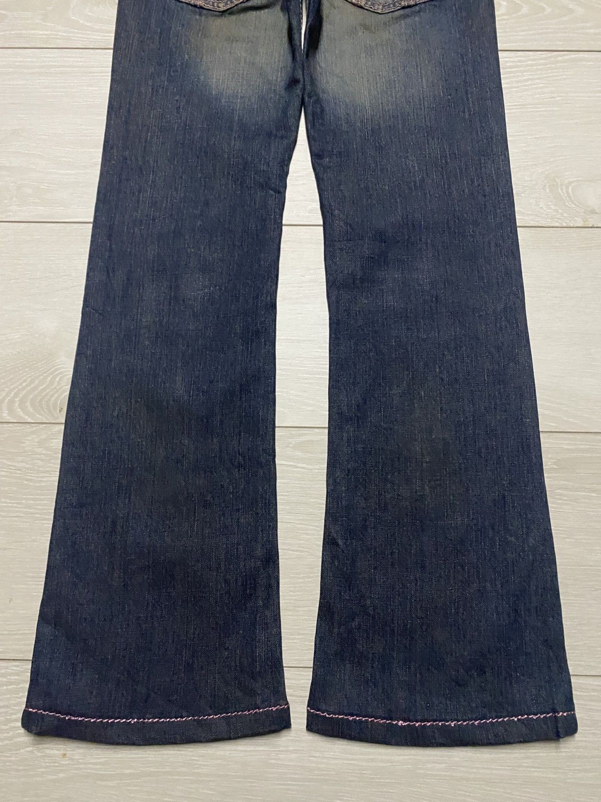 Japanese Brand Woman Vintage Japanese Brand Mud Wash Distressed Flare Jeans Size US 26 / EU 42 - 6 Thumbnail