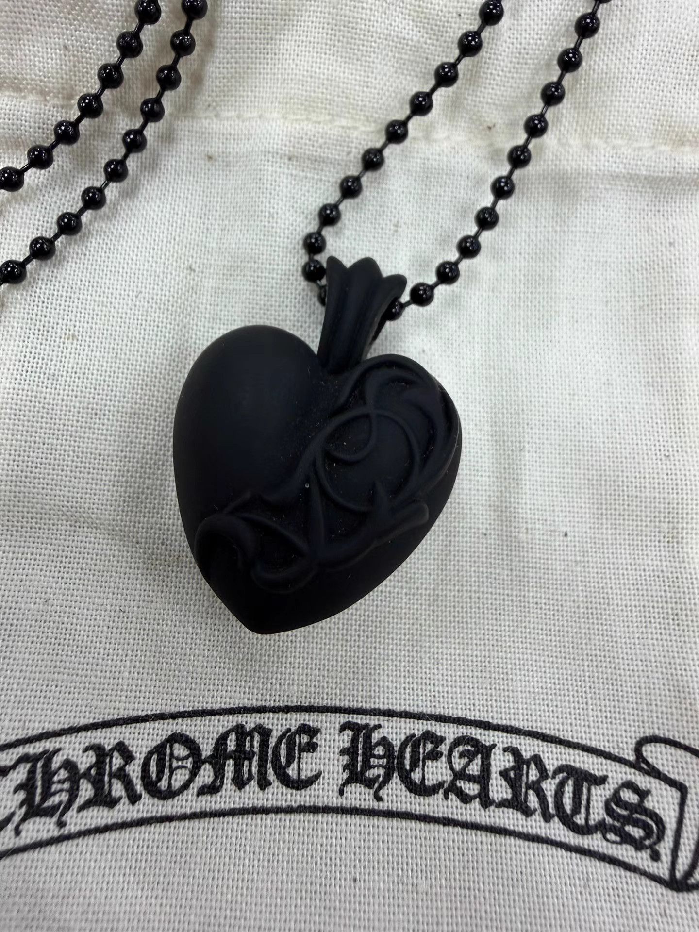 Chrome Hearts Chrome Hearts Black Resin Heart & Vine Pendant Size ONE SIZE - 2 Thumbnail