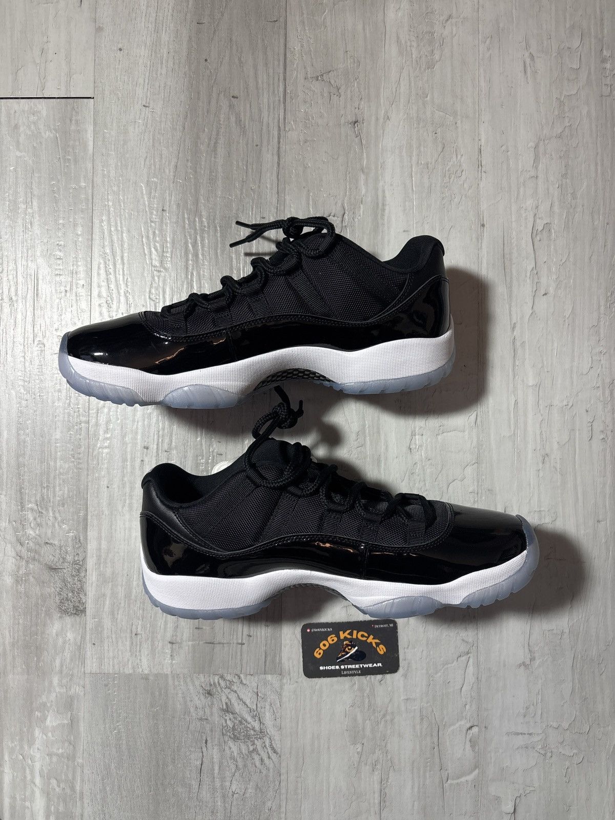 Jordan Brand Air Jordan 11 Retro Low "Space Jam" | Size 12 | DS | OG All Size US 12 / EU 45 - 3 Thumbnail