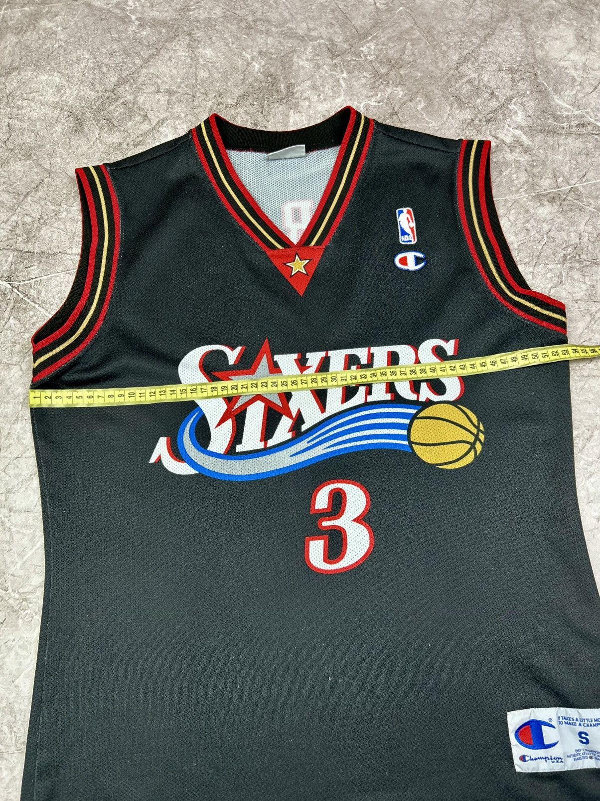 Champion Allen Iverson champion Sixers vintage NBA 76ers Jersey Size US S / EU 44-46 / 1 - 8 Thumbnail