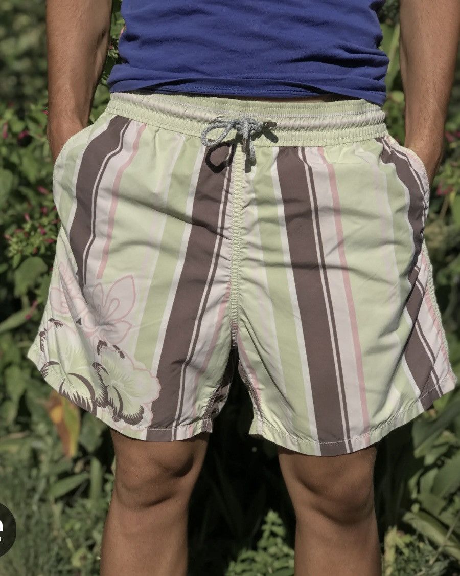 Vilebrequin Floral Stripe Swim Trunk Size US 38 / EU 54 - 1 Thumbnail