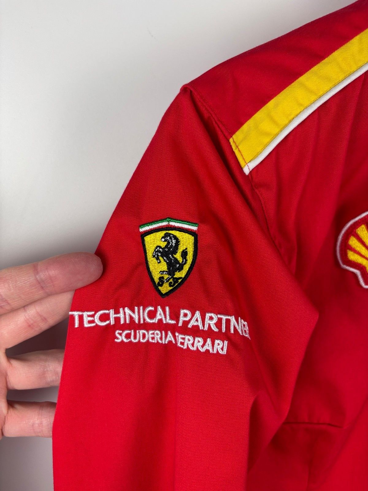 Ferrari Vtg Shell V-Power Scuderia Ferrari Formula 1 Team Shirt M Size M / US 6-8 / IT 42-44 - 5 Thumbnail