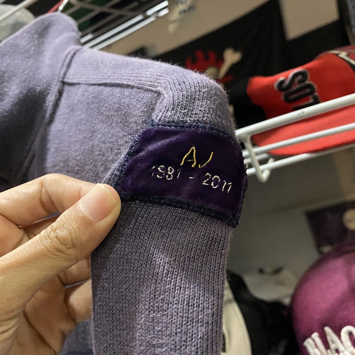 Armani Armani Jeans 30 anniversario Limited Purple Sweater 2011 Size US S / EU 44-46 / 1 - 9 Thumbnail